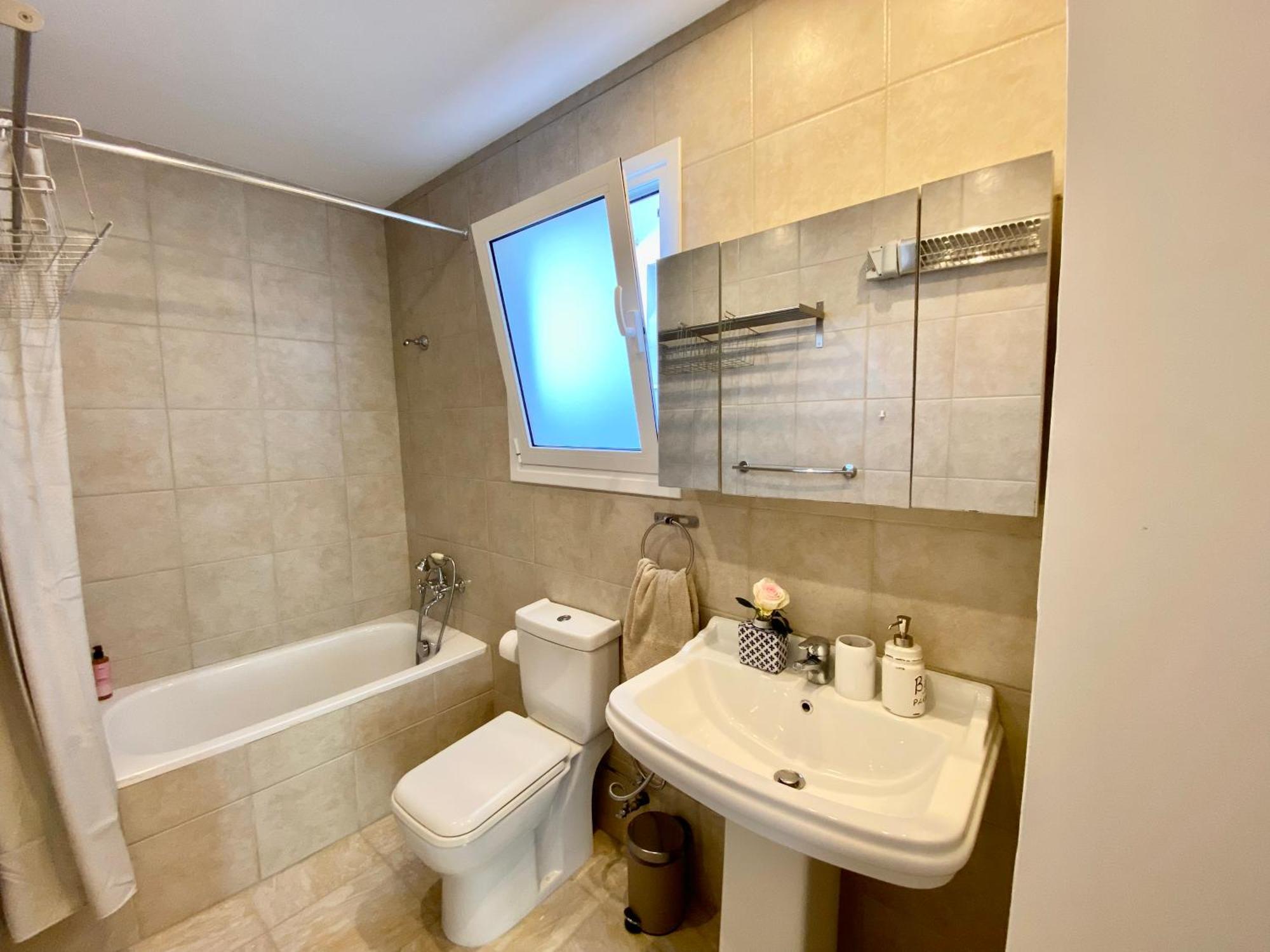 Liberty House - Central Two Bedroom Apartments Nicosia Phòng bức ảnh