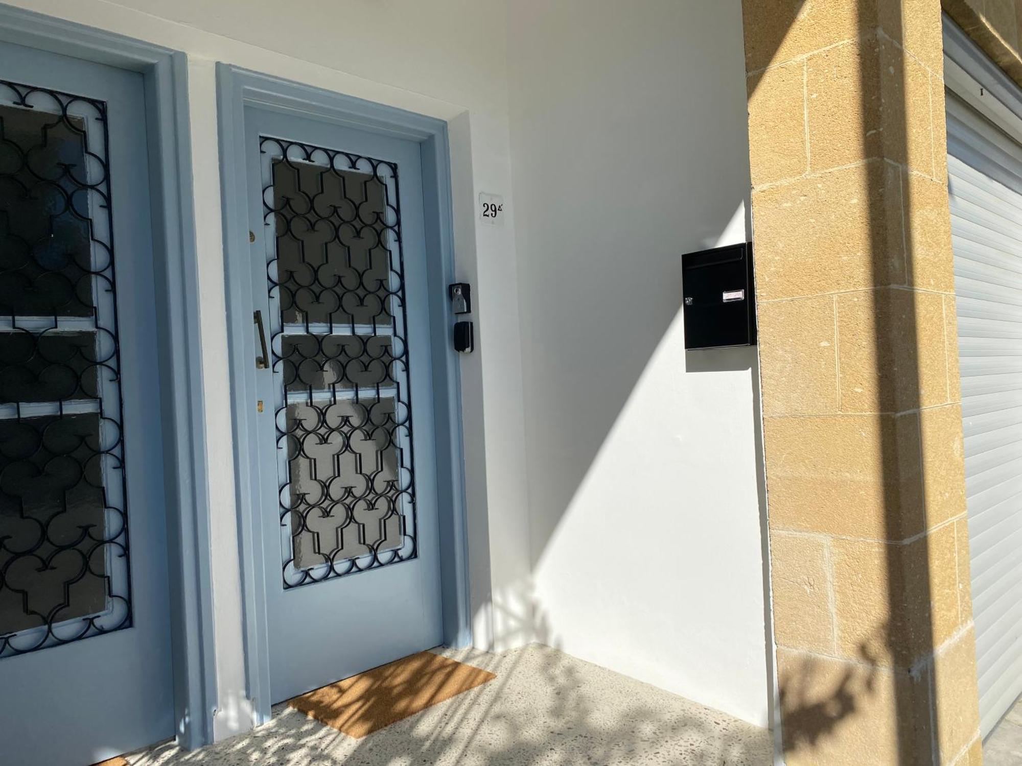 Liberty House - Central Two Bedroom Apartments Nicosia Phòng bức ảnh