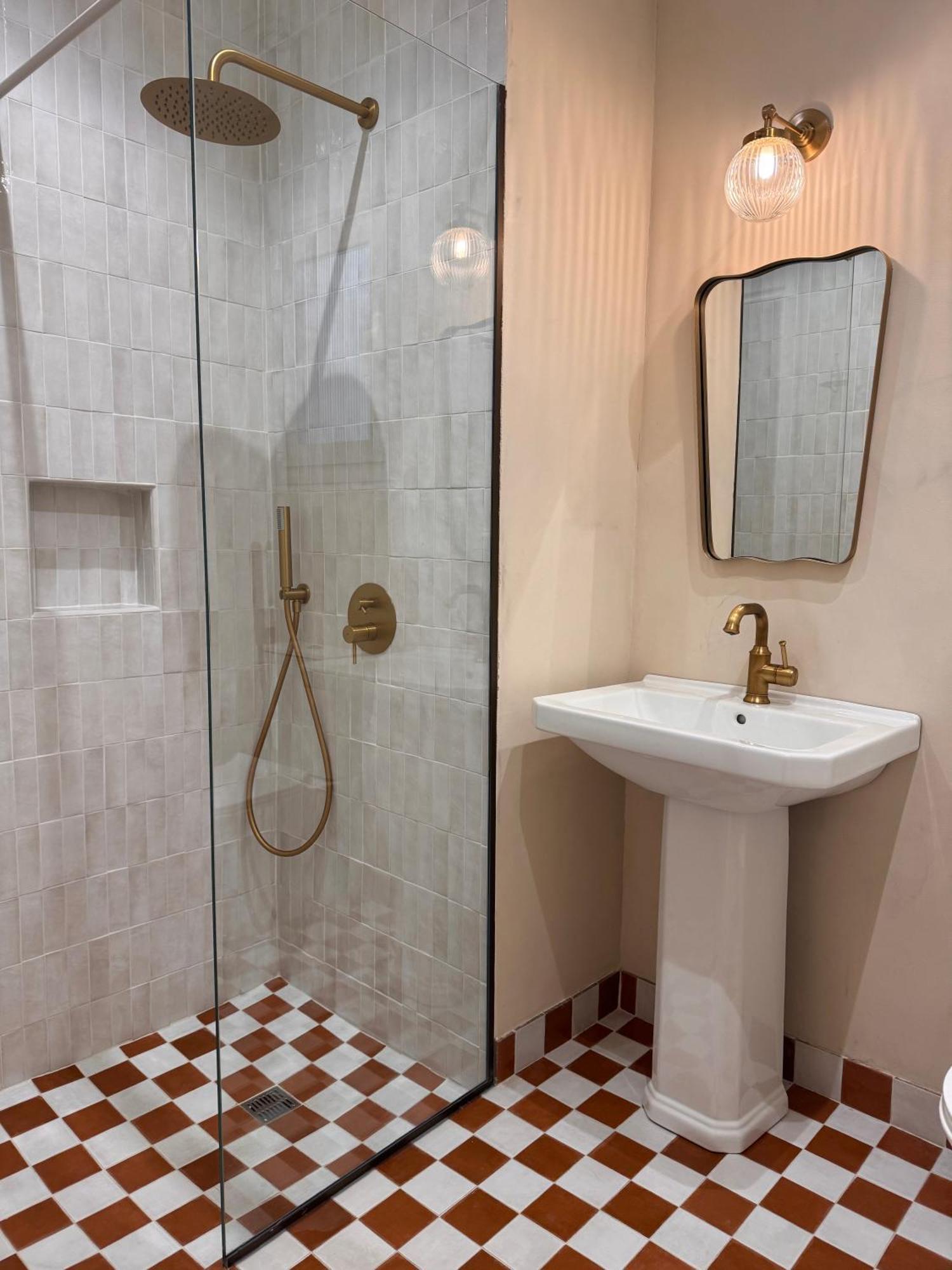 Liberty House - Central Two Bedroom Apartments Nicosia Ngoại thất bức ảnh